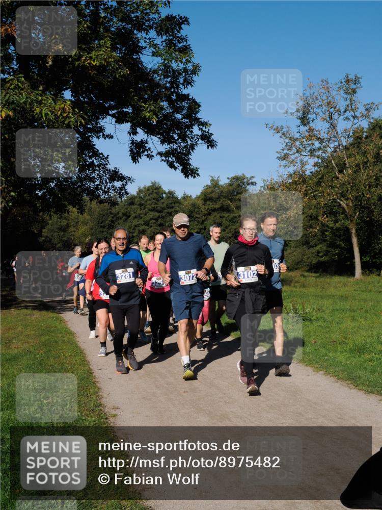 28.09.2025 - 33. Volkslauf durch das schöne Alstertal Fabian Wolf http://msf.ph/oto/8975482 28.09.2025 10:36:45 Laufen 3281, 3072, 3102 meine-sportfotos.de