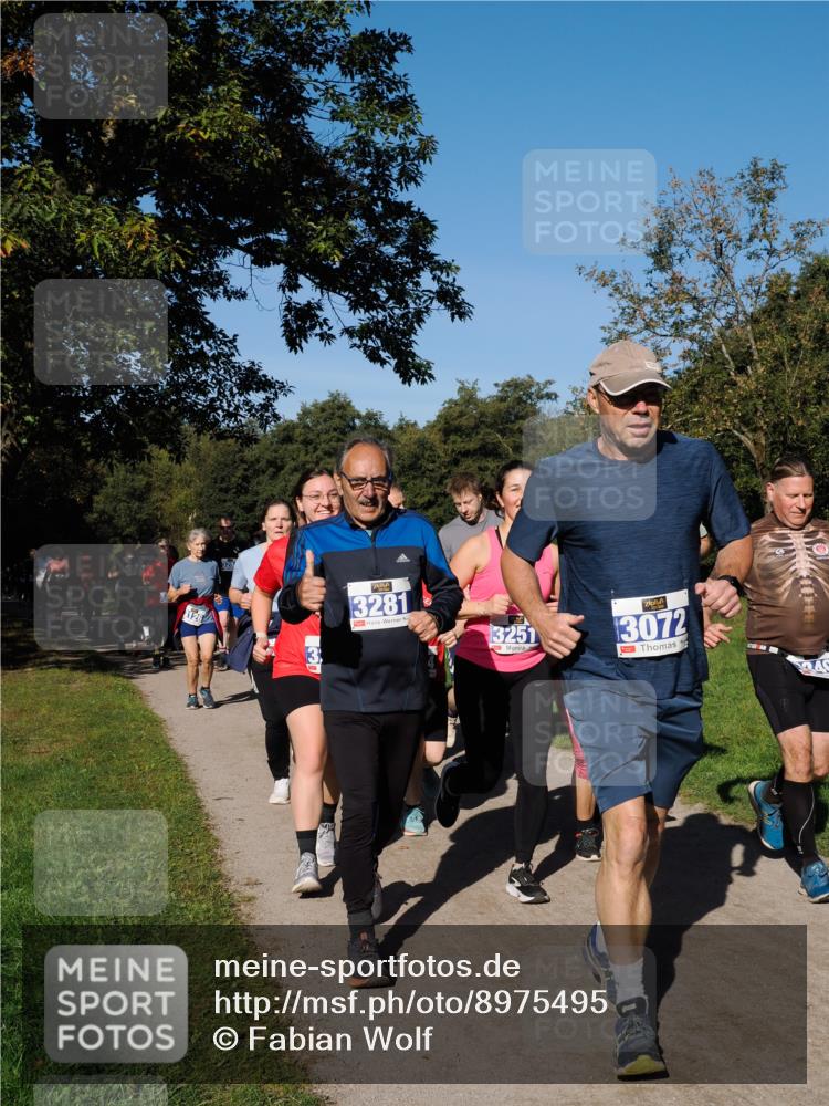28.09.2025 - 33. Volkslauf durch das schöne Alstertal Fabian Wolf http://msf.ph/oto/8975495 28.09.2025 10:36:46 Laufen 126, 3281, 3251, 3072 meine-sportfotos.de