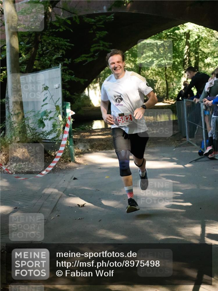 28.09.2025 - 33. Volkslauf durch das schöne Alstertal Fabian Wolf http://msf.ph/oto/8975498 28.09.2025 12:20:02 Laufen 2582 meine-sportfotos.de
