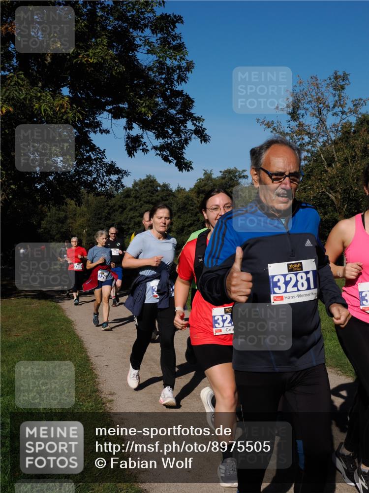 28.09.2025 - 33. Volkslauf durch das schöne Alstertal Fabian Wolf http://msf.ph/oto/8975505 28.09.2025 10:36:47 Laufen 3289, 126, 32, 3281 meine-sportfotos.de