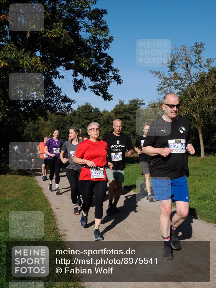 28.09.2025 - 33. Volkslauf durch das schöne Alstertal Fabian Wolf http://msf.ph/oto/8975541 28.09.2025 10:36:51 Laufen 3258, 3289, 3284, 3398 meine-sportfotos.de