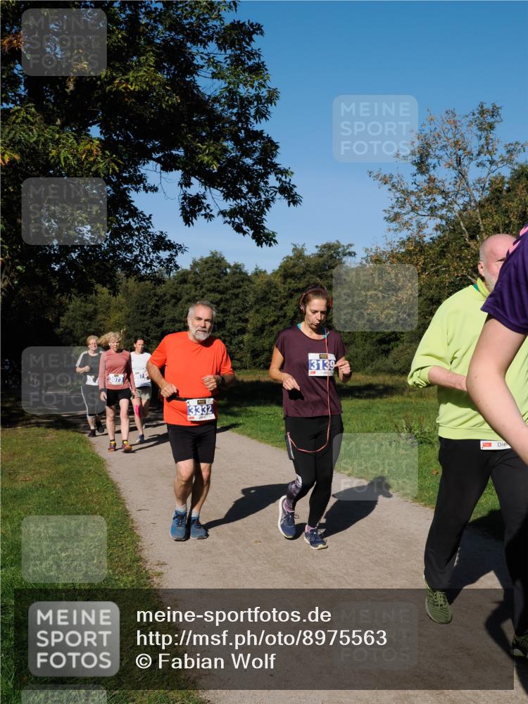 28.09.2025 - 33. Volkslauf durch das schöne Alstertal Fabian Wolf http://msf.ph/oto/8975563 28.09.2025 10:36:55 Laufen 3073, 13332, 3139 meine-sportfotos.de