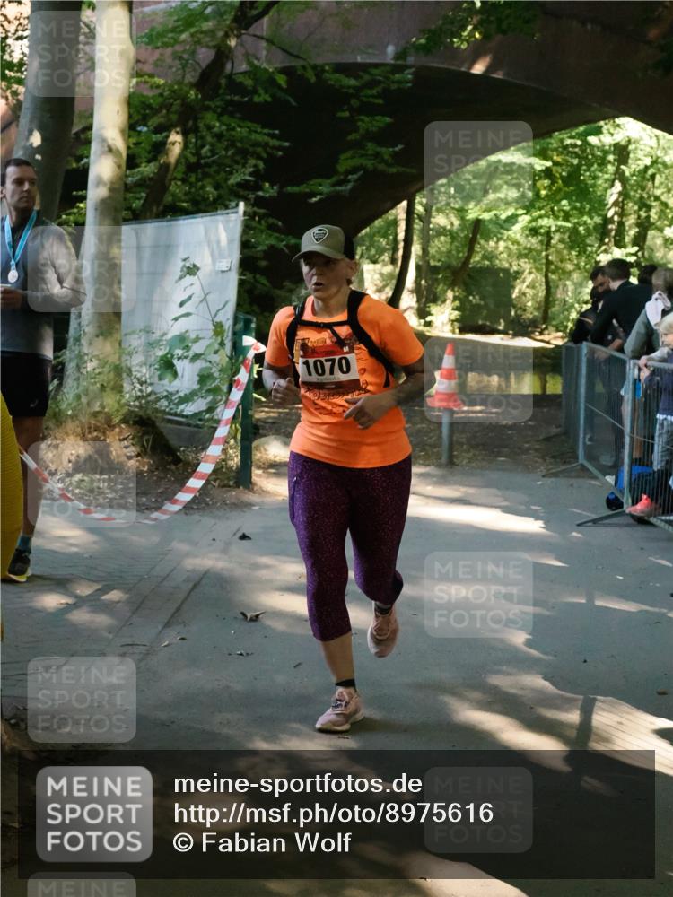 28.09.2025 - 33. Volkslauf durch das schöne Alstertal Fabian Wolf http://msf.ph/oto/8975616 28.09.2025 12:21:30 Laufen 1070 meine-sportfotos.de
