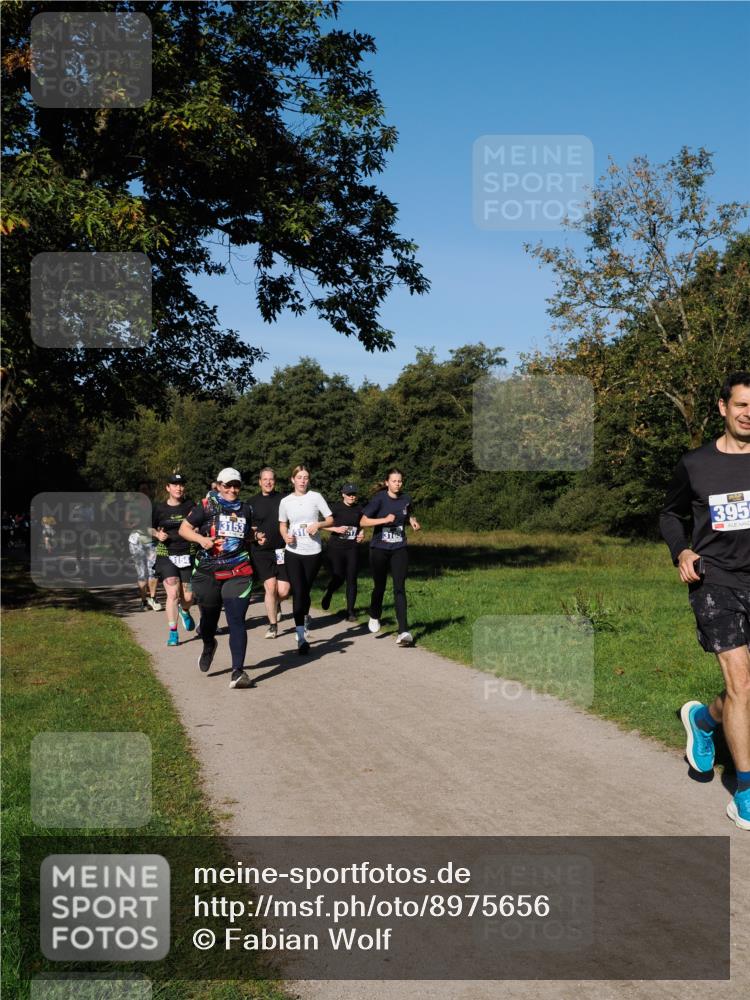 28.09.2025 - 33. Volkslauf durch das schöne Alstertal Fabian Wolf http://msf.ph/oto/8975656 28.09.2025 10:37:12 Laufen 395 meine-sportfotos.de