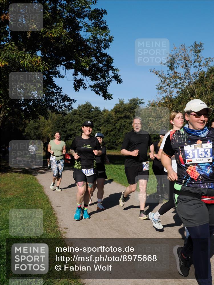 28.09.2025 - 33. Volkslauf durch das schöne Alstertal Fabian Wolf http://msf.ph/oto/8975668 28.09.2025 10:37:14 Laufen 276, 3154, 395, 3153 meine-sportfotos.de
