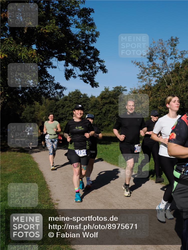 28.09.2025 - 33. Volkslauf durch das schöne Alstertal Fabian Wolf http://msf.ph/oto/8975671 28.09.2025 10:37:14 Laufen 3154, 395 meine-sportfotos.de