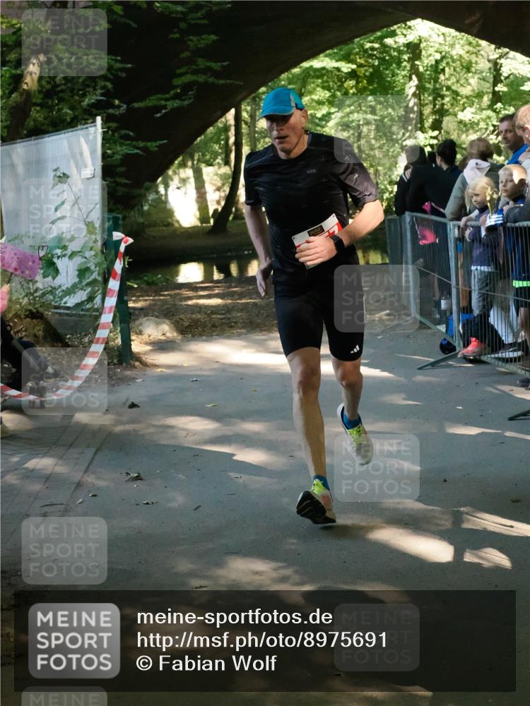 28.09.2025 - 33. Volkslauf durch das schöne Alstertal Fabian Wolf http://msf.ph/oto/8975691 28.09.2025 12:22:39 Laufen  meine-sportfotos.de