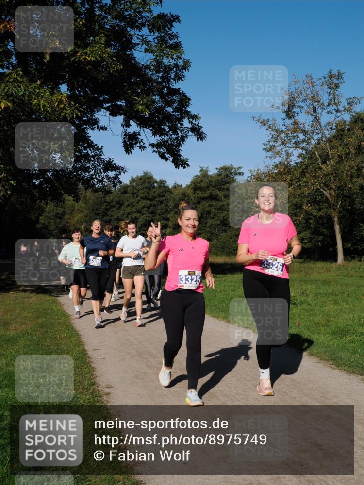 28.09.2025 - 33. Volkslauf durch das schöne Alstertal Fabian Wolf http://msf.ph/oto/8975749 28.09.2025 10:37:42 Laufen 3389, 13325, 3326 meine-sportfotos.de