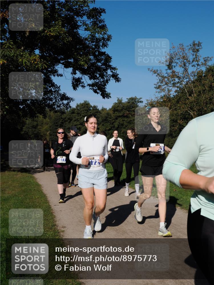 28.09.2025 - 33. Volkslauf durch das schöne Alstertal Fabian Wolf http://msf.ph/oto/8975773 28.09.2025 10:37:46 Laufen 3077, 172 meine-sportfotos.de