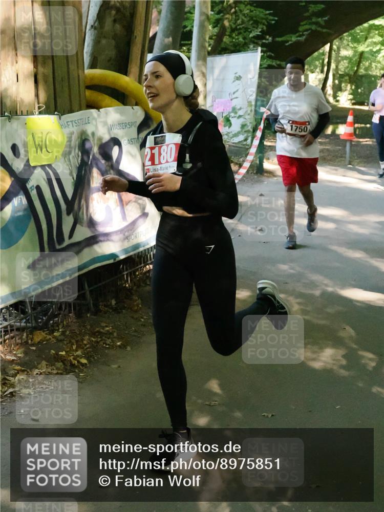 28.09.2025 - 33. Volkslauf durch das schöne Alstertal Fabian Wolf http://msf.ph/oto/8975851 28.09.2025 12:23:53 Laufen 2180, 1750 meine-sportfotos.de