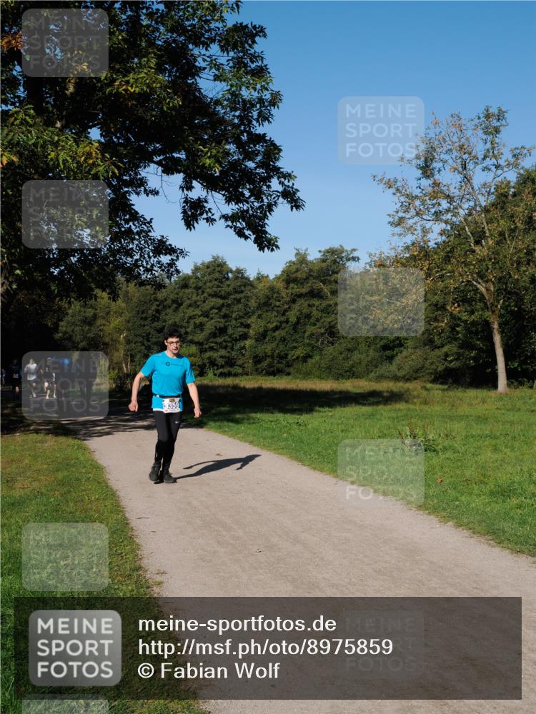 28.09.2025 - 33. Volkslauf durch das schöne Alstertal Fabian Wolf http://msf.ph/oto/8975859 28.09.2025 10:38:14 Laufen 3359 meine-sportfotos.de