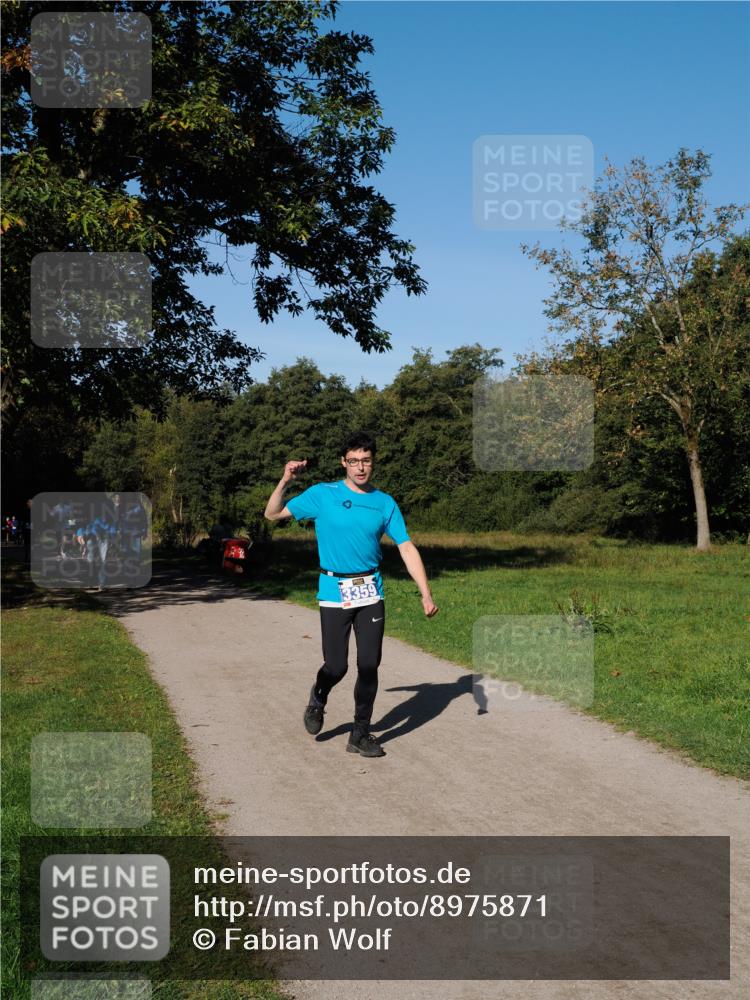 28.09.2025 - 33. Volkslauf durch das schöne Alstertal Fabian Wolf http://msf.ph/oto/8975871 28.09.2025 10:38:15 Laufen 3359 meine-sportfotos.de