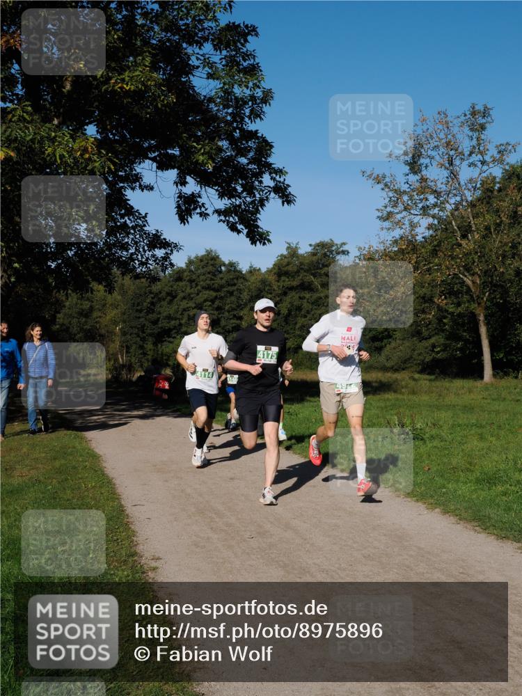 28.09.2025 - 33. Volkslauf durch das schöne Alstertal Fabian Wolf http://msf.ph/oto/8975896 28.09.2025 10:38:21 Laufen 4114, 4146, 4175 meine-sportfotos.de