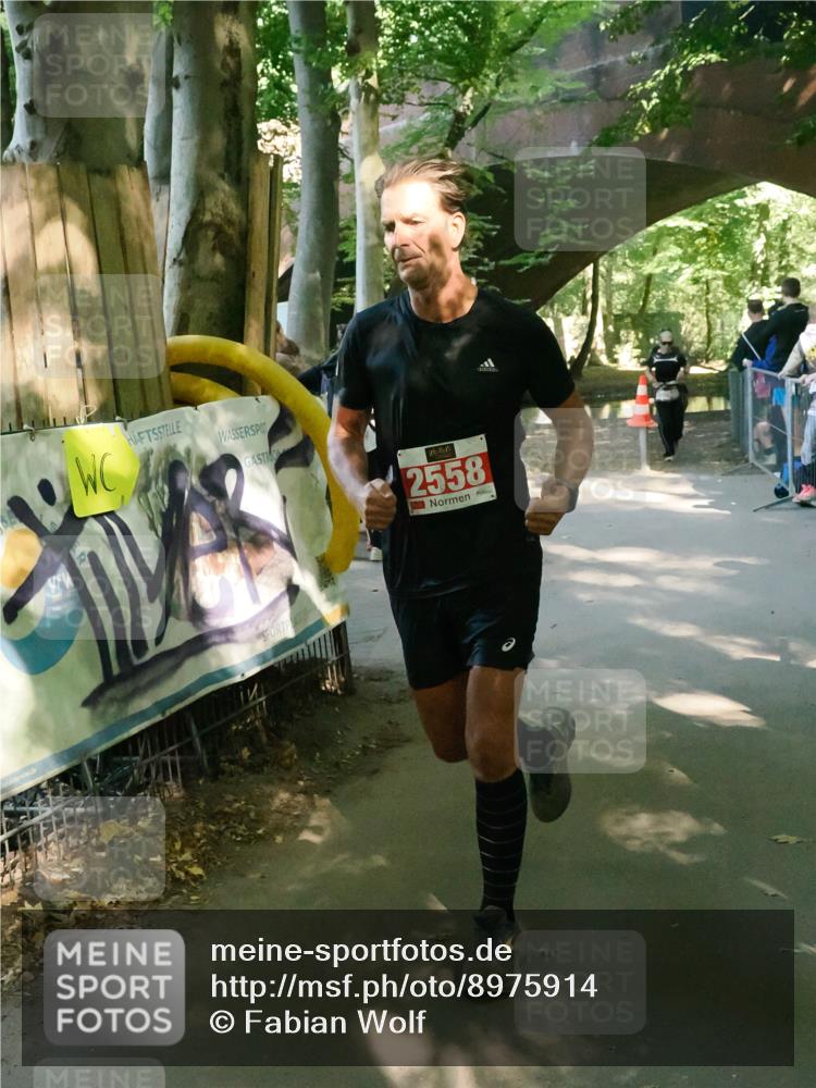 28.09.2025 - 33. Volkslauf durch das schöne Alstertal Fabian Wolf http://msf.ph/oto/8975914 28.09.2025 12:24:08 Laufen 2558 meine-sportfotos.de