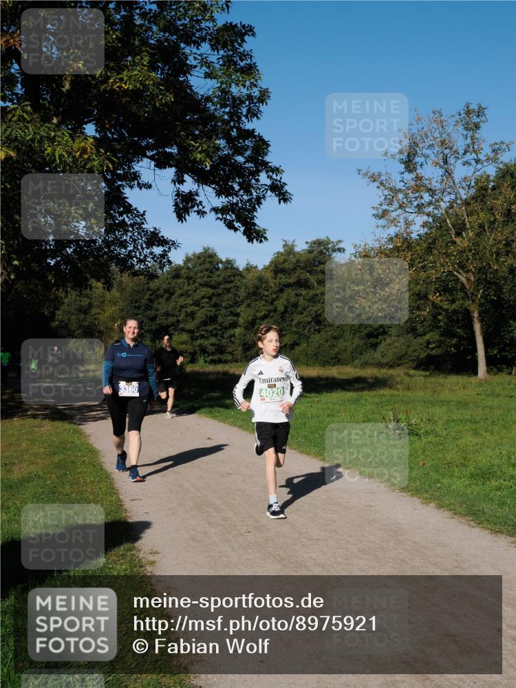28.09.2025 - 33. Volkslauf durch das schöne Alstertal Fabian Wolf http://msf.ph/oto/8975921 28.09.2025 10:38:30 Laufen 3360, 4020 meine-sportfotos.de