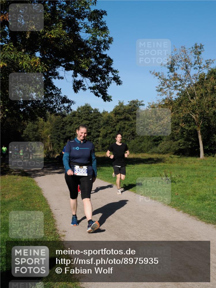 28.09.2025 - 33. Volkslauf durch das schöne Alstertal Fabian Wolf http://msf.ph/oto/8975935 28.09.2025 10:38:31 Laufen 3360 meine-sportfotos.de