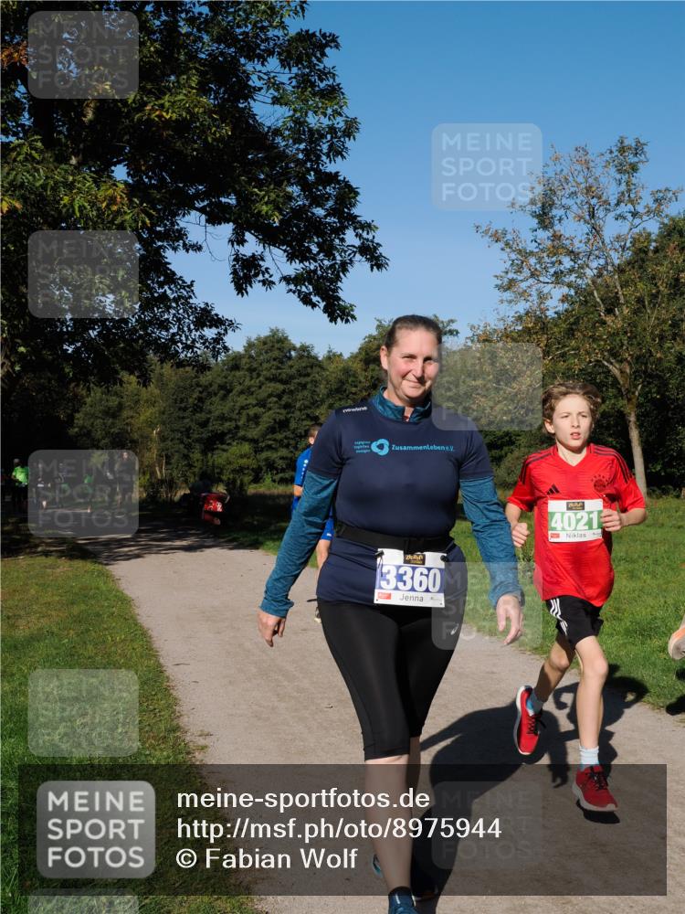 28.09.2025 - 33. Volkslauf durch das schöne Alstertal Fabian Wolf http://msf.ph/oto/8975944 28.09.2025 10:38:33 Laufen 3360, 4021 meine-sportfotos.de