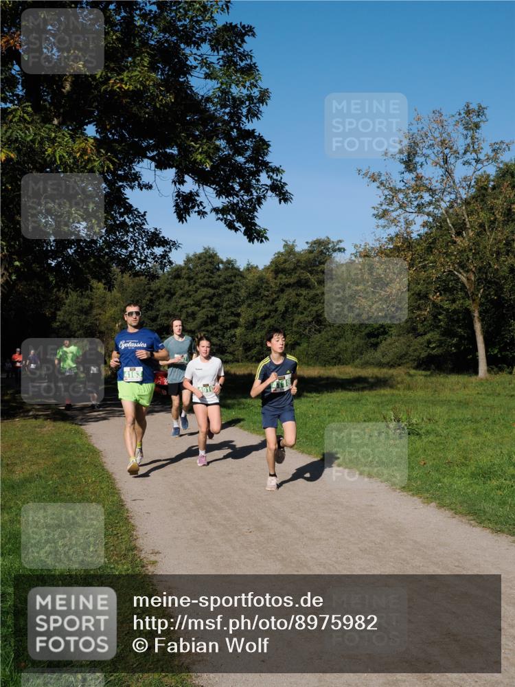 28.09.2025 - 33. Volkslauf durch das schöne Alstertal Fabian Wolf http://msf.ph/oto/8975982 28.09.2025 10:38:42 Laufen 4163 meine-sportfotos.de