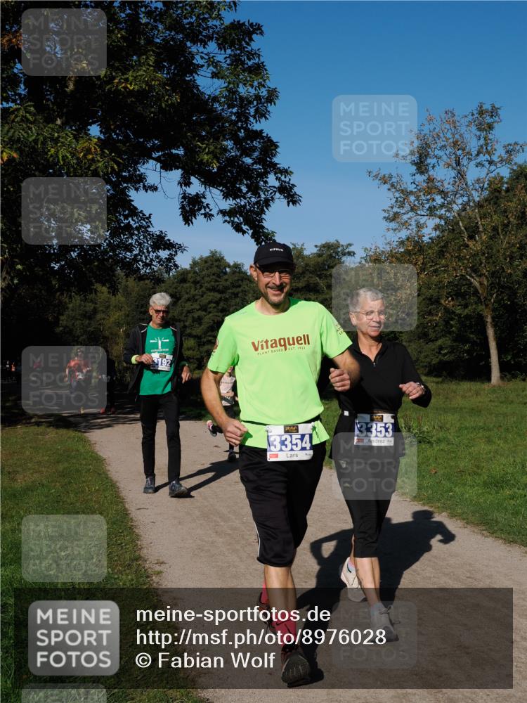 28.09.2025 - 33. Volkslauf durch das schöne Alstertal Fabian Wolf http://msf.ph/oto/8976028 28.09.2025 10:38:51 Laufen 3192, 1922, 3354, 3353, 1 meine-sportfotos.de