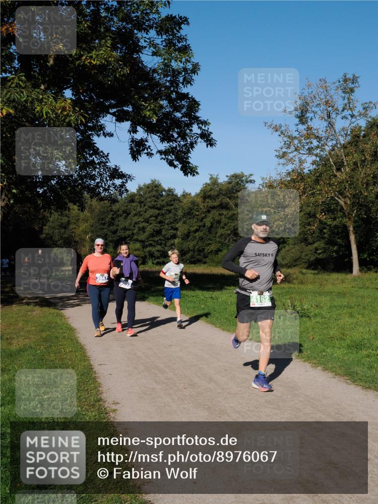 28.09.2025 - 33. Volkslauf durch das schöne Alstertal Fabian Wolf http://msf.ph/oto/8976067 28.09.2025 10:38:57 Laufen 2053, 4162 meine-sportfotos.de