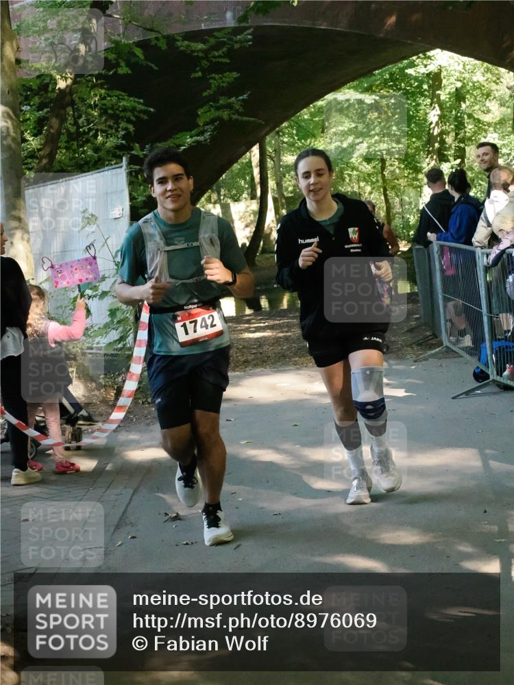 28.09.2025 - 33. Volkslauf durch das schöne Alstertal Fabian Wolf http://msf.ph/oto/8976069 28.09.2025 12:25:14 Laufen 1742 meine-sportfotos.de