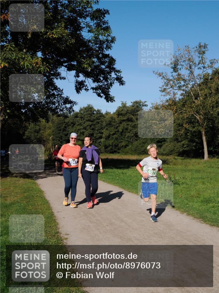 28.09.2025 - 33. Volkslauf durch das schöne Alstertal Fabian Wolf http://msf.ph/oto/8976073 28.09.2025 10:38:59 Laufen 3947, 3953 meine-sportfotos.de