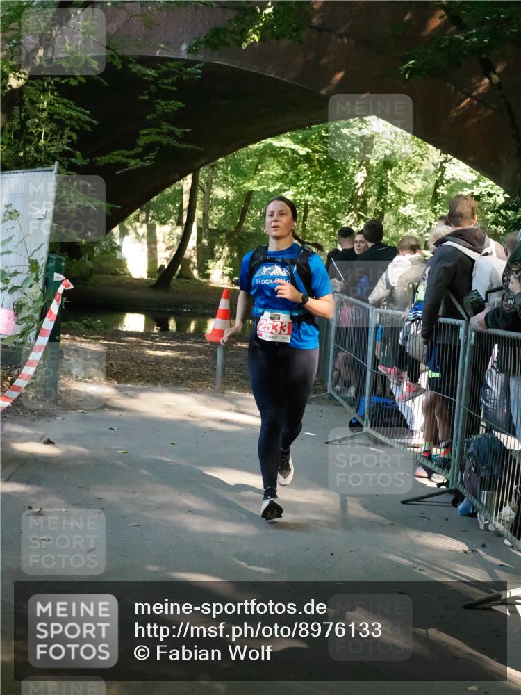 28.09.2025 - 33. Volkslauf durch das schöne Alstertal Fabian Wolf http://msf.ph/oto/8976133 28.09.2025 12:25:42 Laufen 2533 meine-sportfotos.de