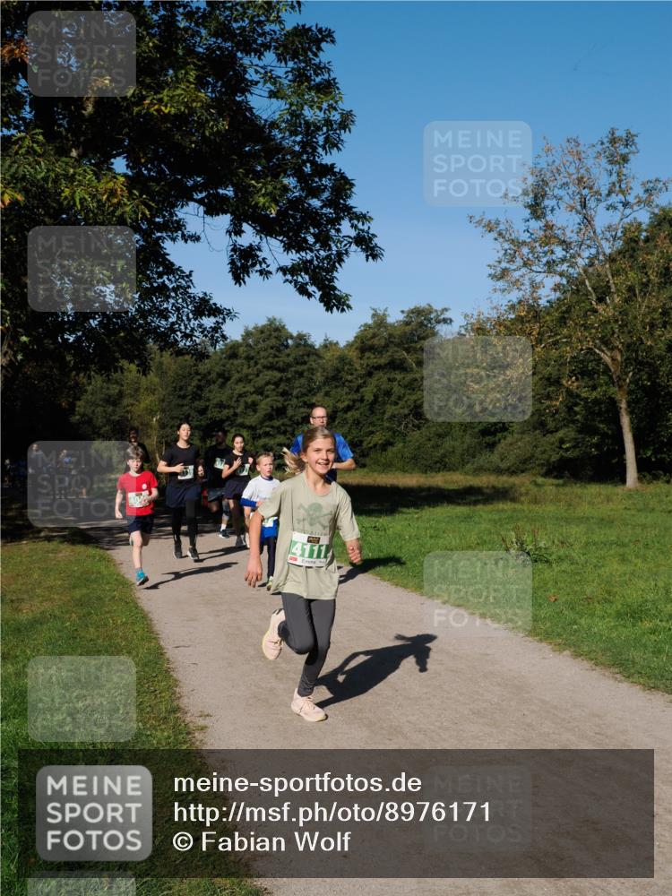 28.09.2025 - 33. Volkslauf durch das schöne Alstertal Fabian Wolf http://msf.ph/oto/8976171 28.09.2025 10:39:15 Laufen 4111 meine-sportfotos.de