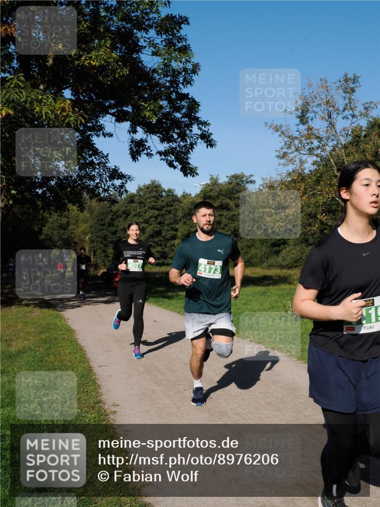 28.09.2025 - 33. Volkslauf durch das schöne Alstertal Fabian Wolf http://msf.ph/oto/8976206 28.09.2025 10:39:18 Laufen 4077, 4173 meine-sportfotos.de