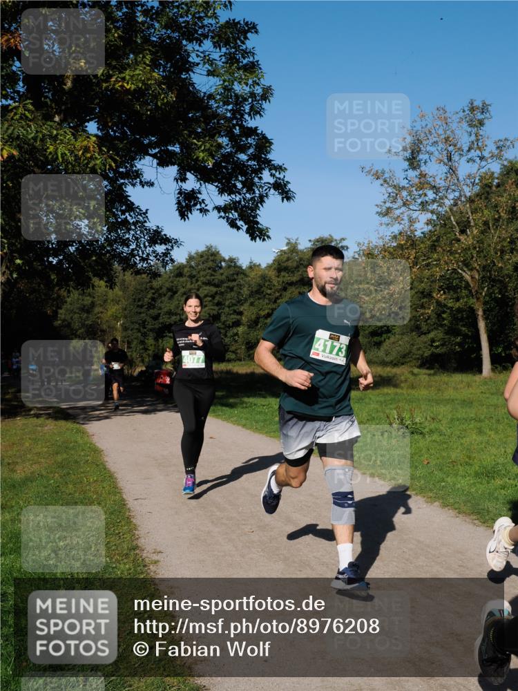 28.09.2025 - 33. Volkslauf durch das schöne Alstertal Fabian Wolf http://msf.ph/oto/8976208 28.09.2025 10:39:18 Laufen 4077, 4173 meine-sportfotos.de