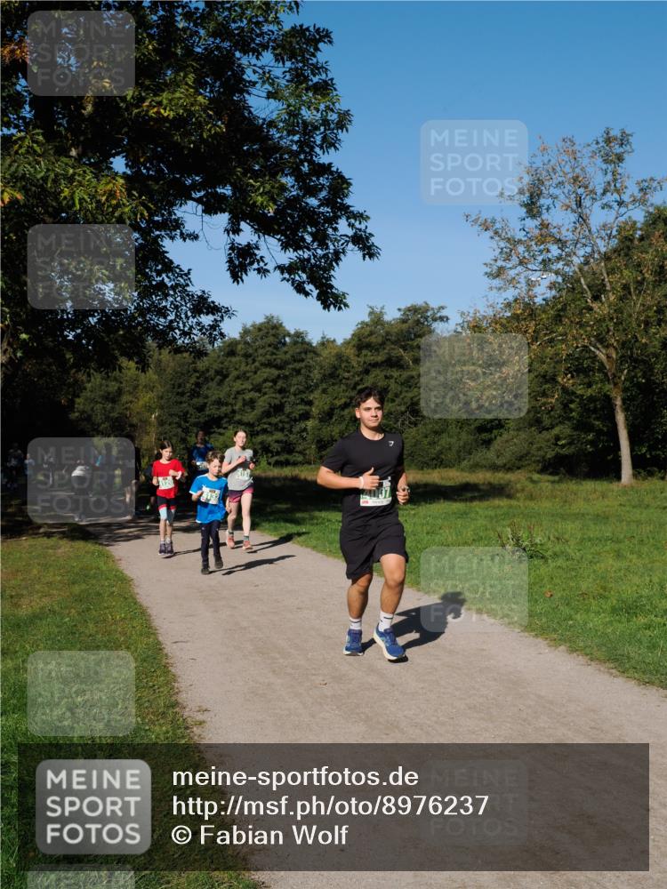 28.09.2025 - 33. Volkslauf durch das schöne Alstertal Fabian Wolf http://msf.ph/oto/8976237 28.09.2025 10:39:22 Laufen 3120 meine-sportfotos.de