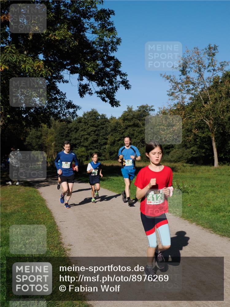 28.09.2025 - 33. Volkslauf durch das schöne Alstertal Fabian Wolf http://msf.ph/oto/8976269 28.09.2025 10:39:26 Laufen 133, 4038, 4120 meine-sportfotos.de