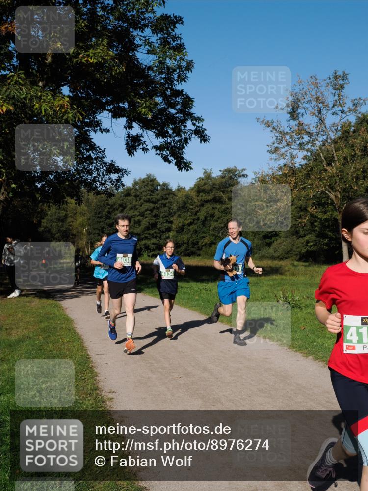 28.09.2025 - 33. Volkslauf durch das schöne Alstertal Fabian Wolf http://msf.ph/oto/8976274 28.09.2025 10:39:26 Laufen 4038, 4134, 41 meine-sportfotos.de