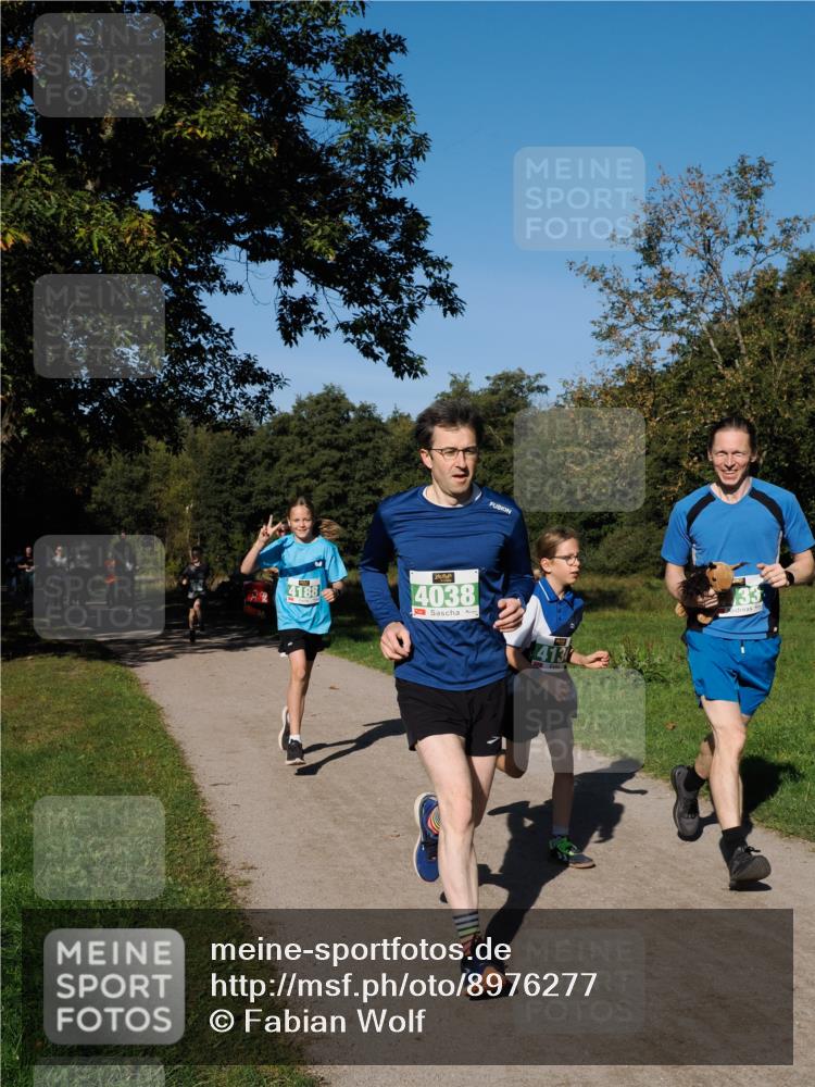 28.09.2025 - 33. Volkslauf durch das schöne Alstertal Fabian Wolf http://msf.ph/oto/8976277 28.09.2025 10:39:27 Laufen 4188, 4038, 413 meine-sportfotos.de