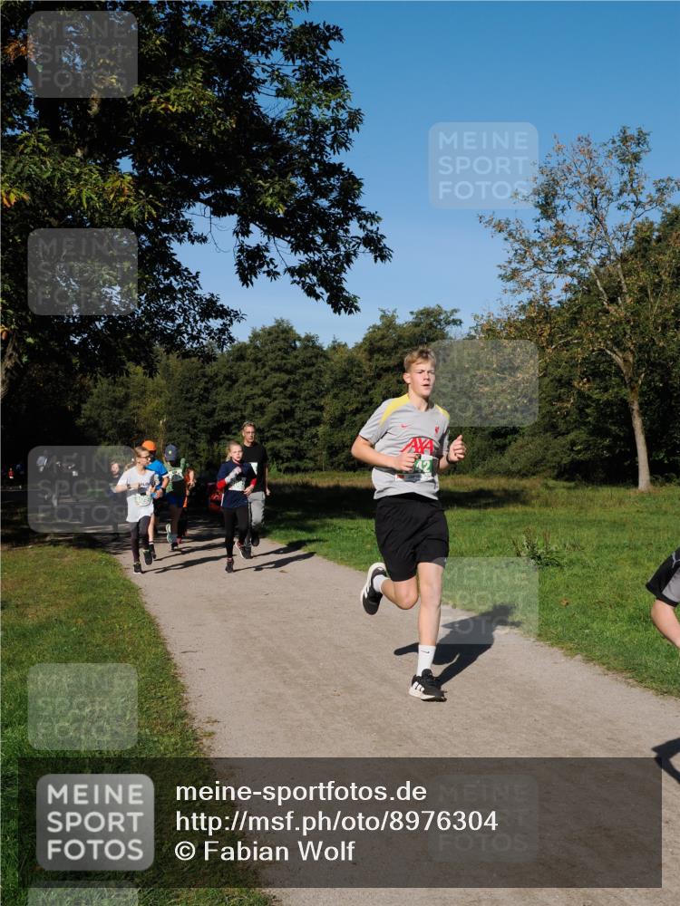 28.09.2025 - 33. Volkslauf durch das schöne Alstertal Fabian Wolf http://msf.ph/oto/8976304 28.09.2025 10:39:33 Laufen  meine-sportfotos.de