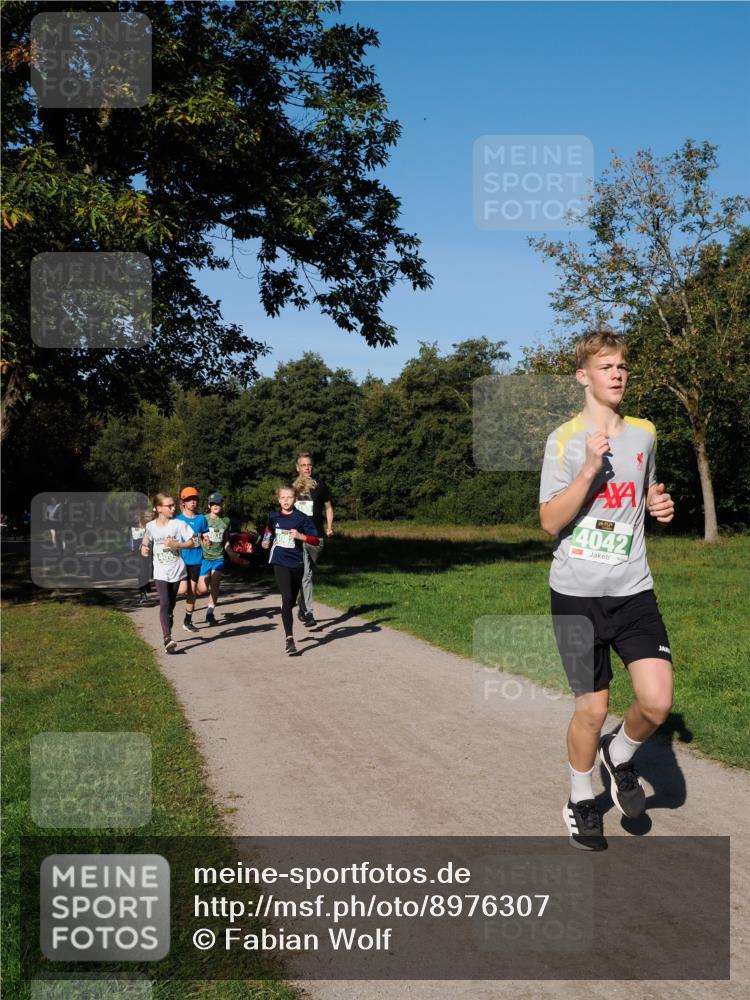 28.09.2025 - 33. Volkslauf durch das schöne Alstertal Fabian Wolf http://msf.ph/oto/8976307 28.09.2025 10:39:33 Laufen 4042 meine-sportfotos.de