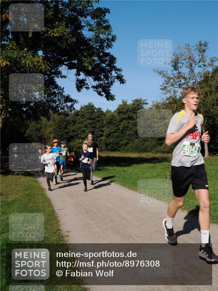 28.09.2025 - 33. Volkslauf durch das schöne Alstertal Fabian Wolf http://msf.ph/oto/8976308 28.09.2025 10:39:33 Laufen 1035, 4042, 095 meine-sportfotos.de