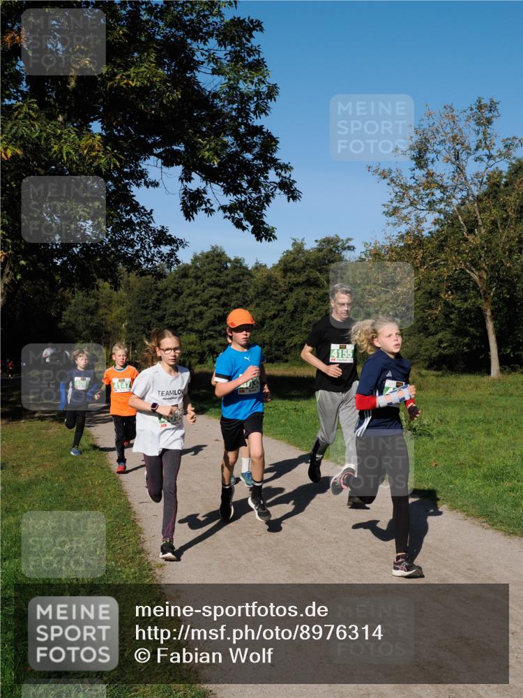 28.09.2025 - 33. Volkslauf durch das schöne Alstertal Fabian Wolf http://msf.ph/oto/8976314 28.09.2025 10:39:35 Laufen 4081, 4155 meine-sportfotos.de