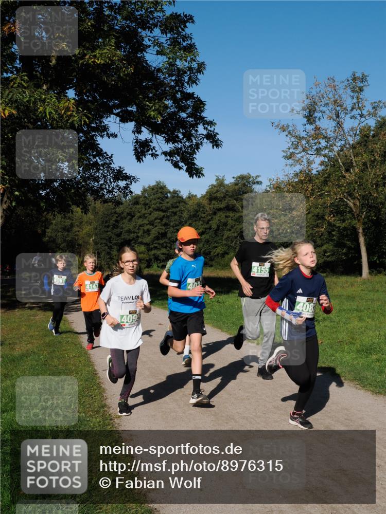28.09.2025 - 33. Volkslauf durch das schöne Alstertal Fabian Wolf http://msf.ph/oto/8976315 28.09.2025 10:39:35 Laufen 4081, 4147, 402, 4155, 409, 408 meine-sportfotos.de