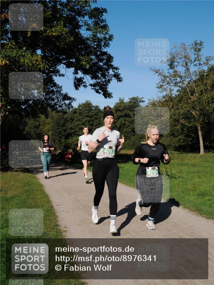 28.09.2025 - 33. Volkslauf durch das schöne Alstertal Fabian Wolf http://msf.ph/oto/8976341 28.09.2025 10:39:42 Laufen 14093, 4094 meine-sportfotos.de