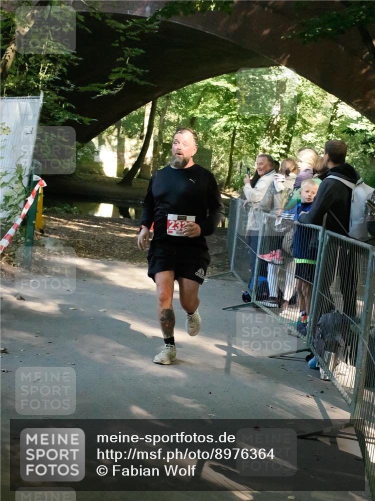 28.09.2025 - 33. Volkslauf durch das schöne Alstertal Fabian Wolf http://msf.ph/oto/8976364 28.09.2025 12:27:44 Laufen 232 meine-sportfotos.de