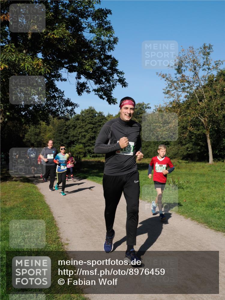 28.09.2025 - 33. Volkslauf durch das schöne Alstertal Fabian Wolf http://msf.ph/oto/8976459 28.09.2025 10:40:01 Laufen 4013, 160, 4914 meine-sportfotos.de