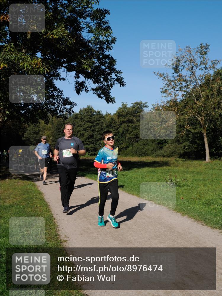 28.09.2025 - 33. Volkslauf durch das schöne Alstertal Fabian Wolf http://msf.ph/oto/8976474 28.09.2025 10:40:03 Laufen 4012, 4015, 4914 meine-sportfotos.de