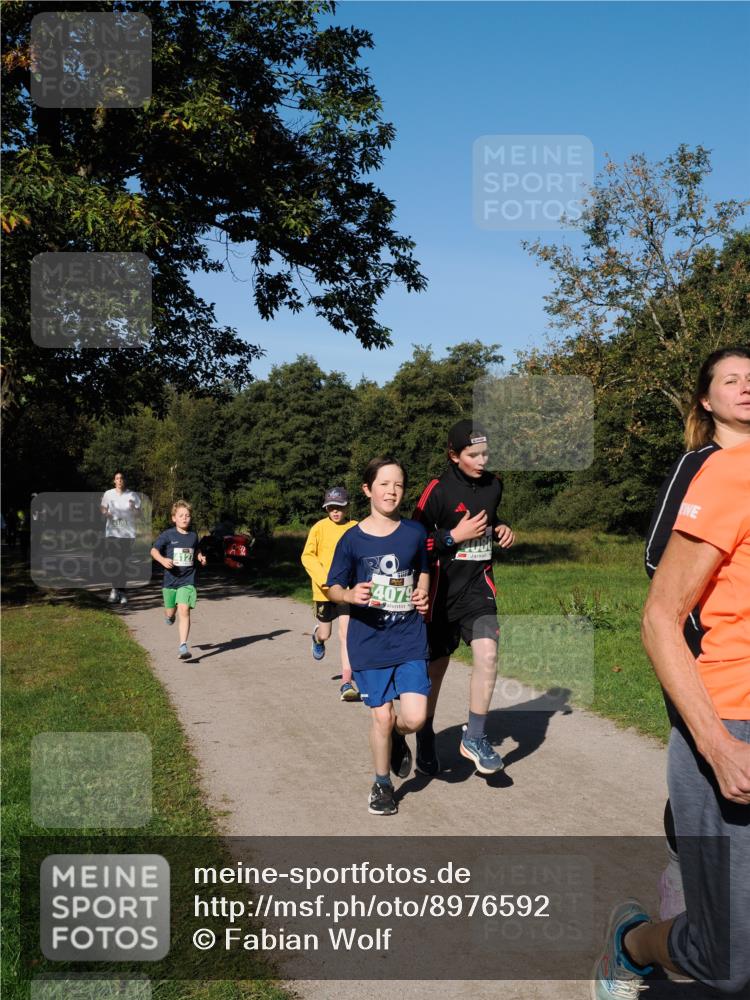 28.09.2025 - 33. Volkslauf durch das schöne Alstertal Fabian Wolf http://msf.ph/oto/8976592 28.09.2025 10:40:20 Laufen 4127, 40792, 1 meine-sportfotos.de