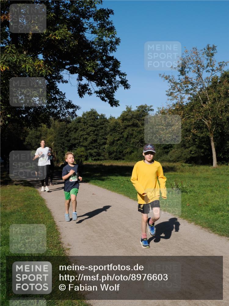 28.09.2025 - 33. Volkslauf durch das schöne Alstertal Fabian Wolf http://msf.ph/oto/8976603 28.09.2025 10:40:21 Laufen 12 meine-sportfotos.de