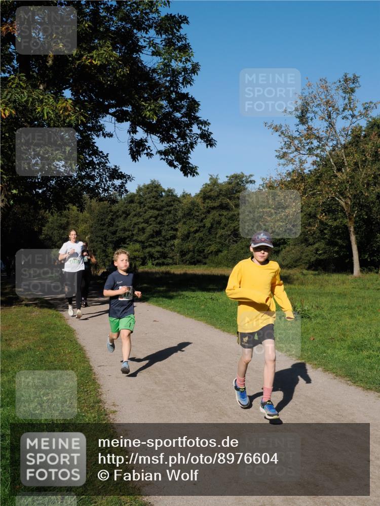 28.09.2025 - 33. Volkslauf durch das schöne Alstertal Fabian Wolf http://msf.ph/oto/8976604 28.09.2025 10:40:21 Laufen 4105 meine-sportfotos.de