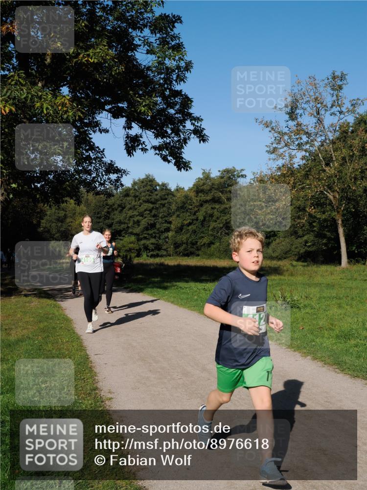 28.09.2025 - 33. Volkslauf durch das schöne Alstertal Fabian Wolf http://msf.ph/oto/8976618 28.09.2025 10:40:22 Laufen  meine-sportfotos.de