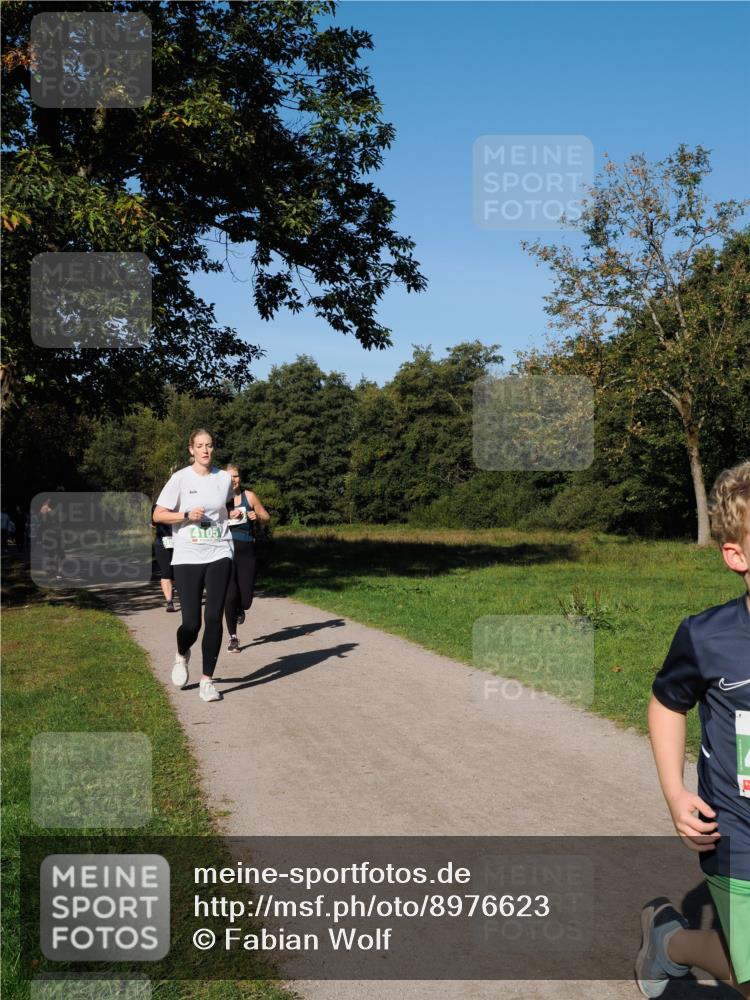 28.09.2025 - 33. Volkslauf durch das schöne Alstertal Fabian Wolf http://msf.ph/oto/8976623 28.09.2025 10:40:23 Laufen  meine-sportfotos.de