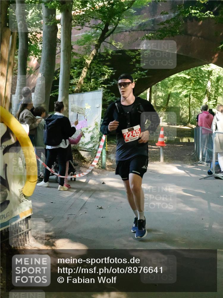 28.09.2025 - 33. Volkslauf durch das schöne Alstertal Fabian Wolf http://msf.ph/oto/8976641 28.09.2025 12:30:07 Laufen 2245 meine-sportfotos.de
