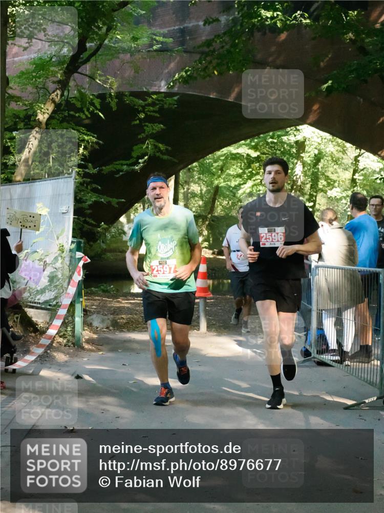 28.09.2025 - 33. Volkslauf durch das schöne Alstertal Fabian Wolf http://msf.ph/oto/8976677 28.09.2025 12:30:30 Laufen 2597, 2596 meine-sportfotos.de